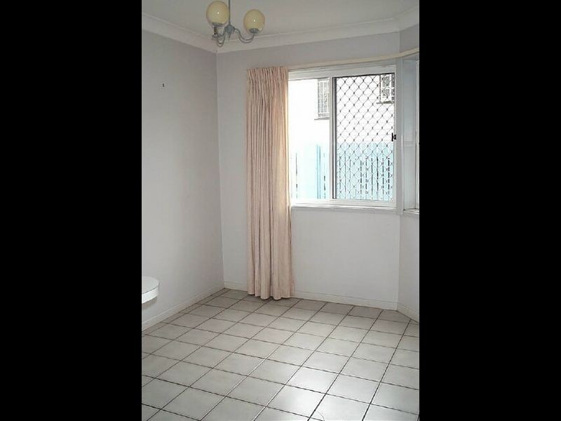 2/126 Clarence Road, Indooroopilly QLD 4068