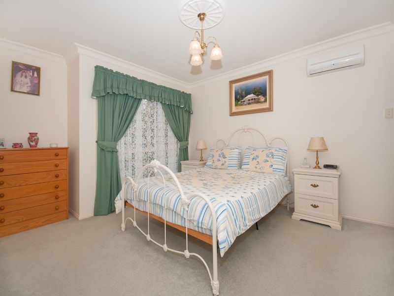 15 Sexton Place, Bellbowrie QLD 4070