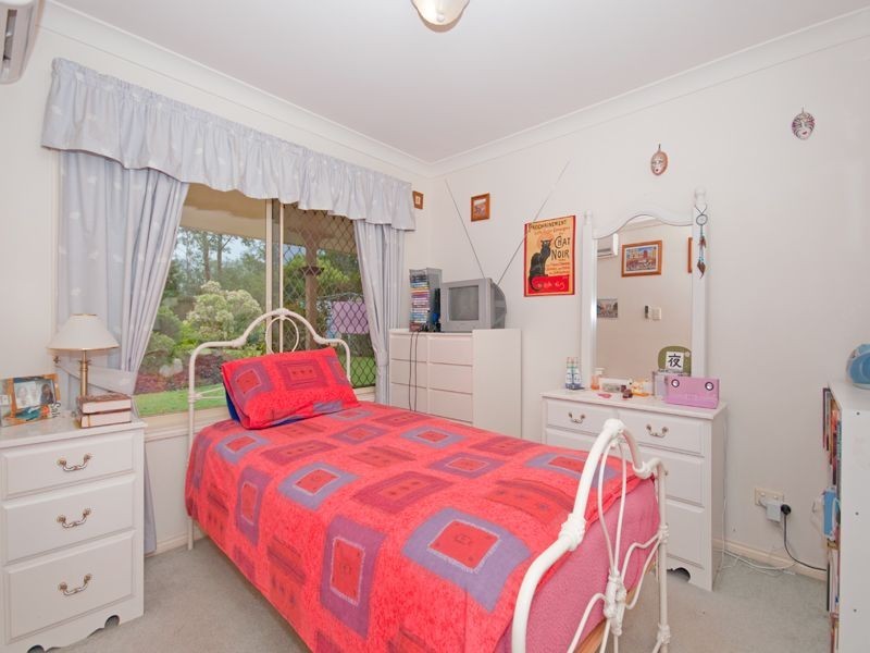 15 Sexton Place, Bellbowrie QLD 4070