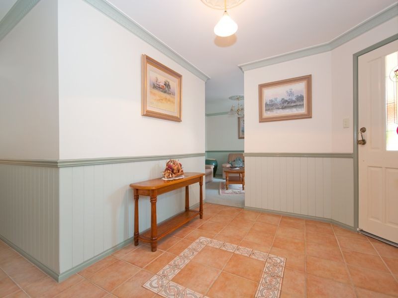 15 Sexton Place, Bellbowrie QLD 4070