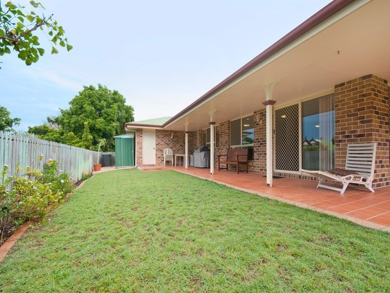 15 Sexton Place, Bellbowrie QLD 4070