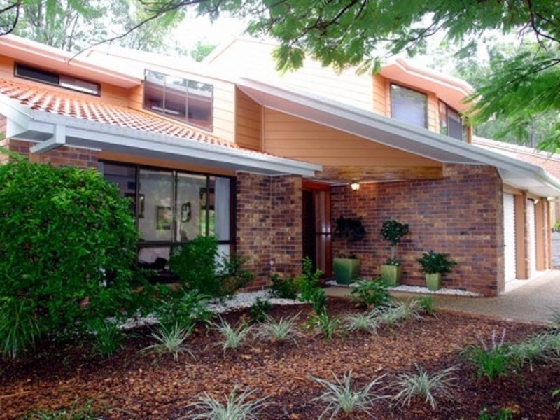 19 Farnworth Street, Chapel Hill QLD 4069