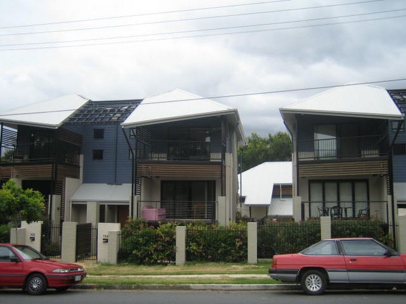 134 Carmody Road, St Lucia QLD 4067