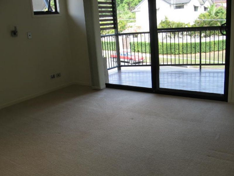 134 Carmody Road, St Lucia QLD 4067