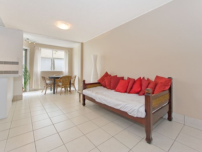 2/122 Beck Street, Paddington QLD 4064