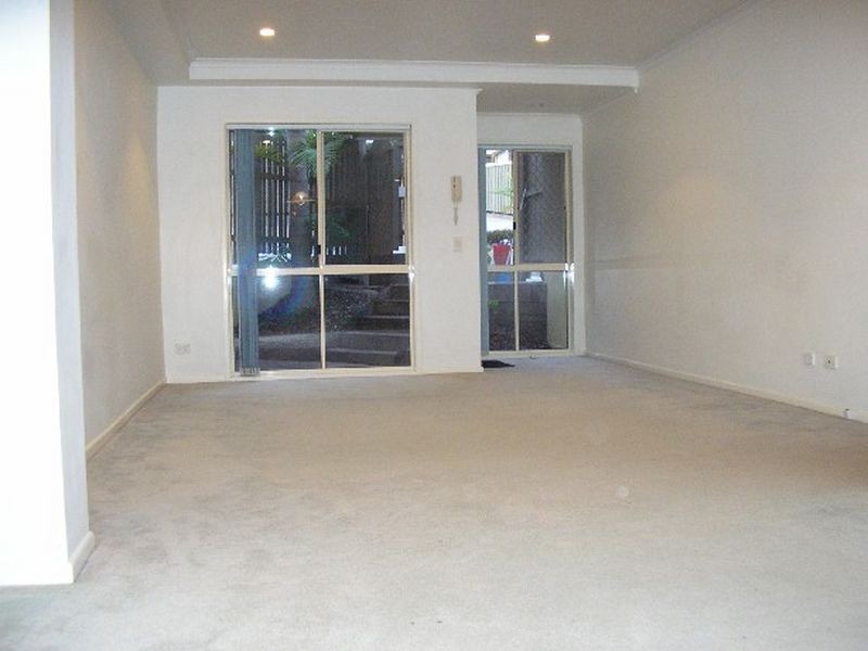 5/20 Dean Street, Toowong QLD 4066