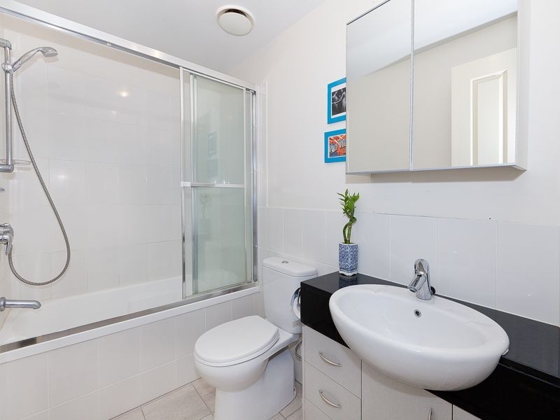 168/7 Land Street, Toowong QLD 4066