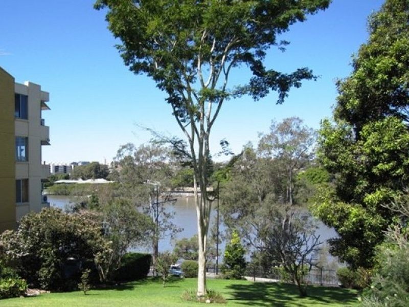 2/42 Dunmore Terrace, Auchenflower QLD 4066