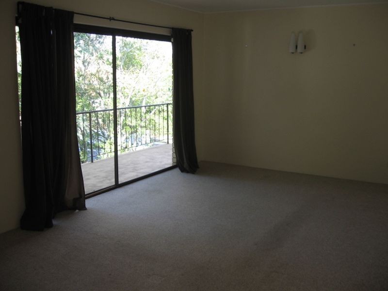 4/222 Sir Fred Schonell Drive, St Lucia QLD 4067