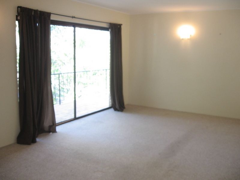 4/222 Sir Fred Schonell Drive, St Lucia QLD 4067