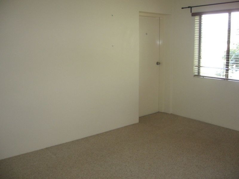 4/222 Sir Fred Schonell Drive, St Lucia QLD 4067