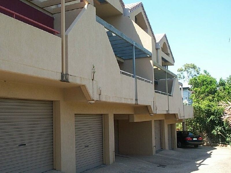 2/1 Bellevue Terrace, St Lucia QLD 4067