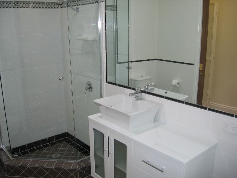 16 Greenlaw Street, Indooroopilly QLD 4068