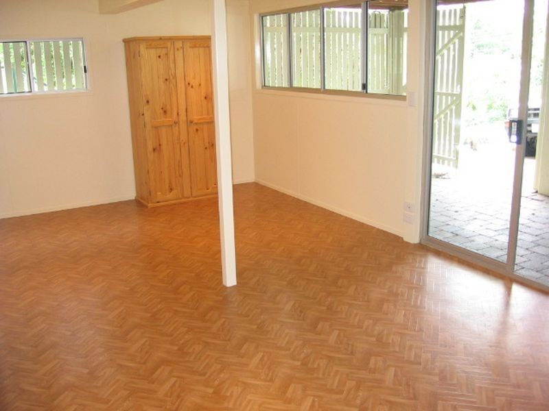 16 Greenlaw Street, Indooroopilly QLD 4068