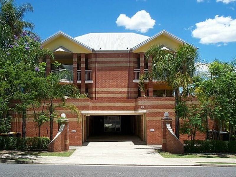 1/20 Augustus Street, Toowong QLD 4066