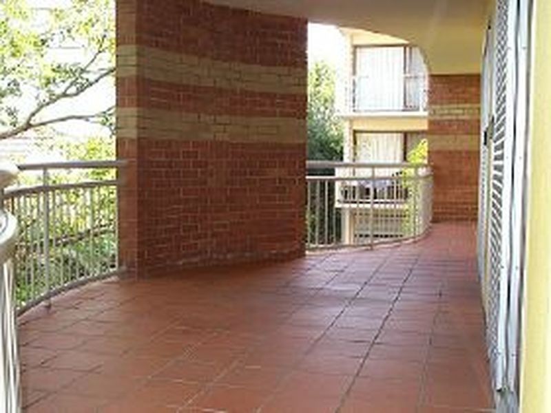 1/20 Augustus Street, Toowong QLD 4066