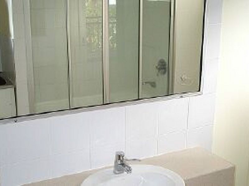 1/20 Augustus Street, Toowong QLD 4066