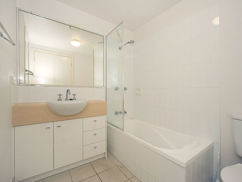 12/36 Holland Street, Toowong QLD 4066