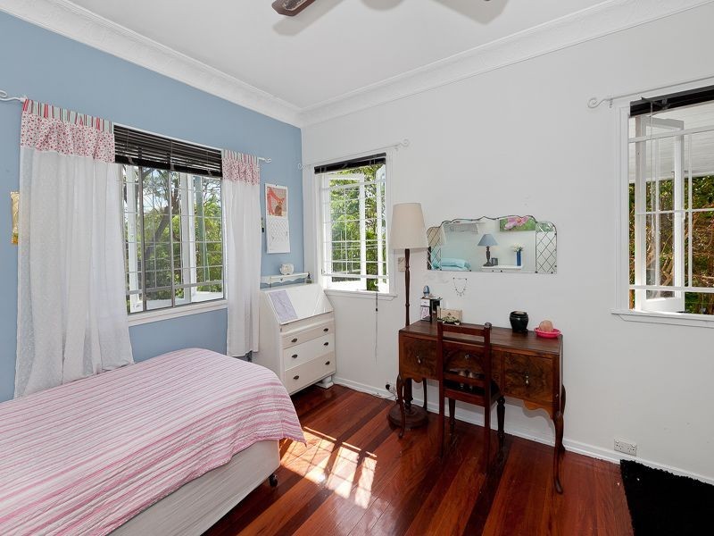 71 Iona Terrace, Taringa QLD 4068