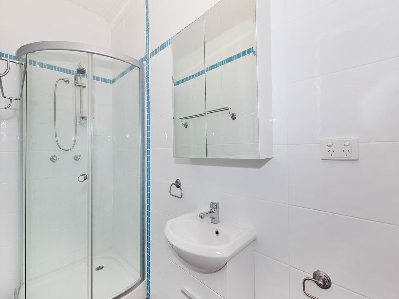 71 Iona Terrace, Taringa QLD 4068