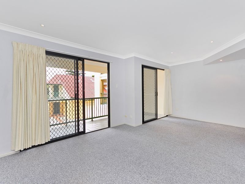 2/45 Brisbane Street, Toowong QLD 4066