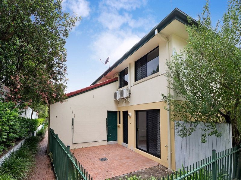 2/45 Brisbane Street, Toowong QLD 4066