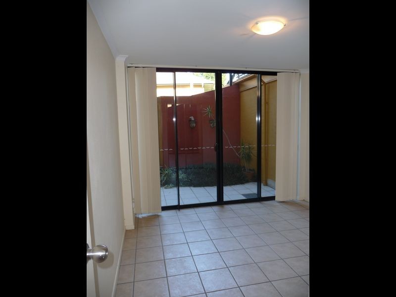 2/21 Dopson Street, Taringa QLD 4068