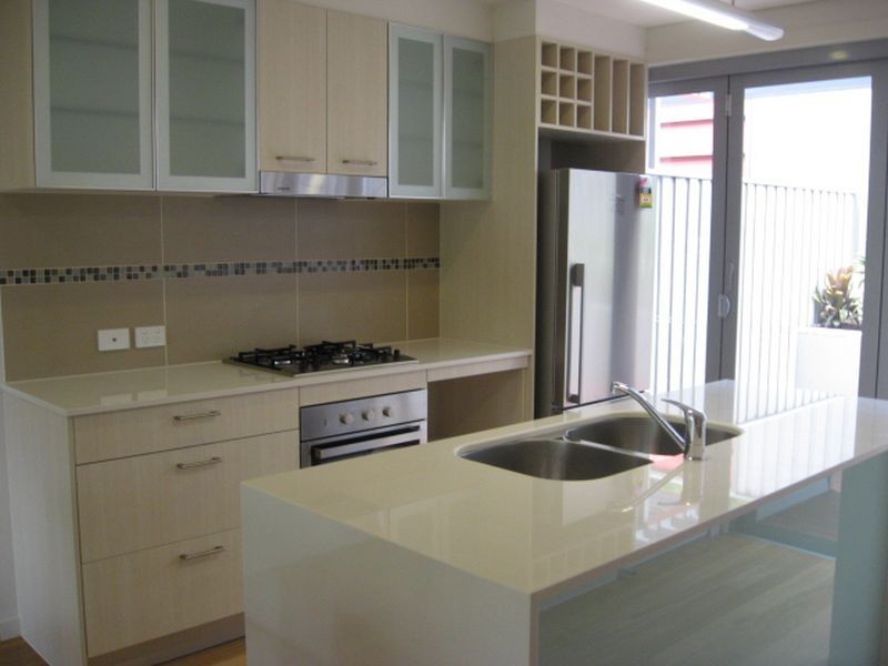 61 Douglas Street, St Lucia QLD 4067