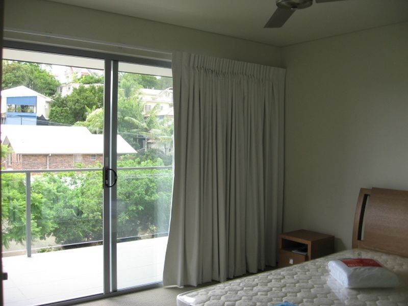 61 Douglas Street, St Lucia QLD 4067