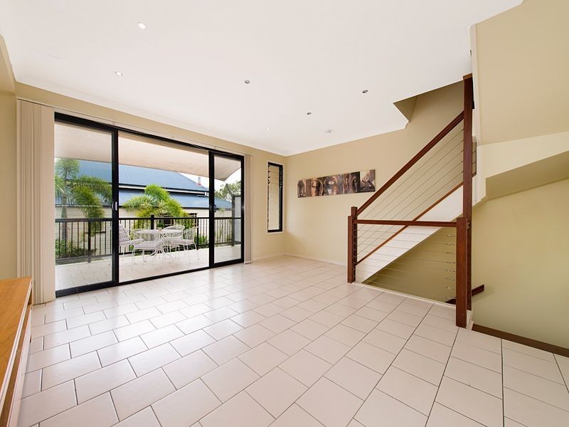 35A Cunningham Street, Taringa QLD 4068