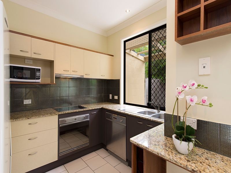 35A Cunningham Street, Taringa QLD 4068