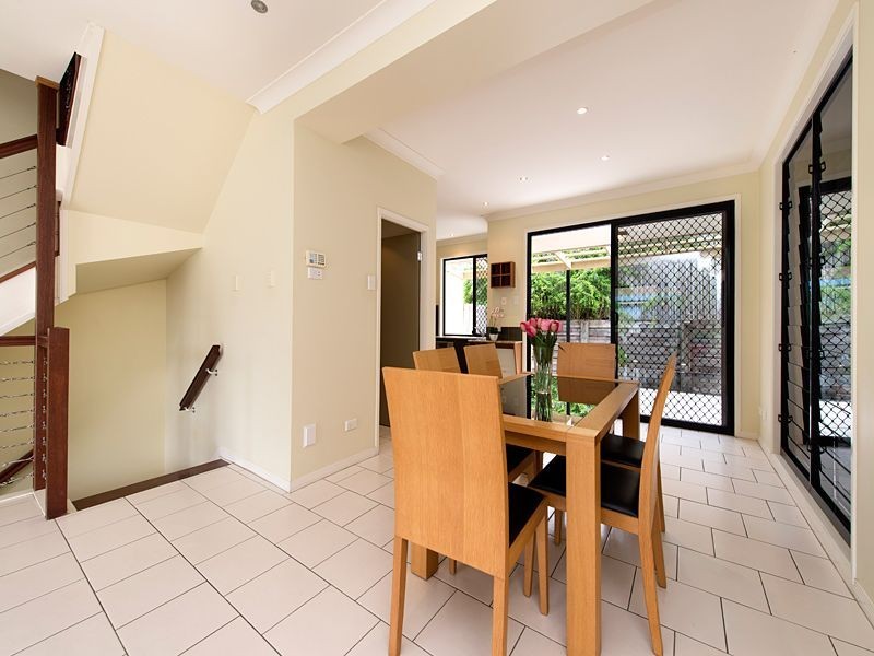 35A Cunningham Street, Taringa QLD 4068