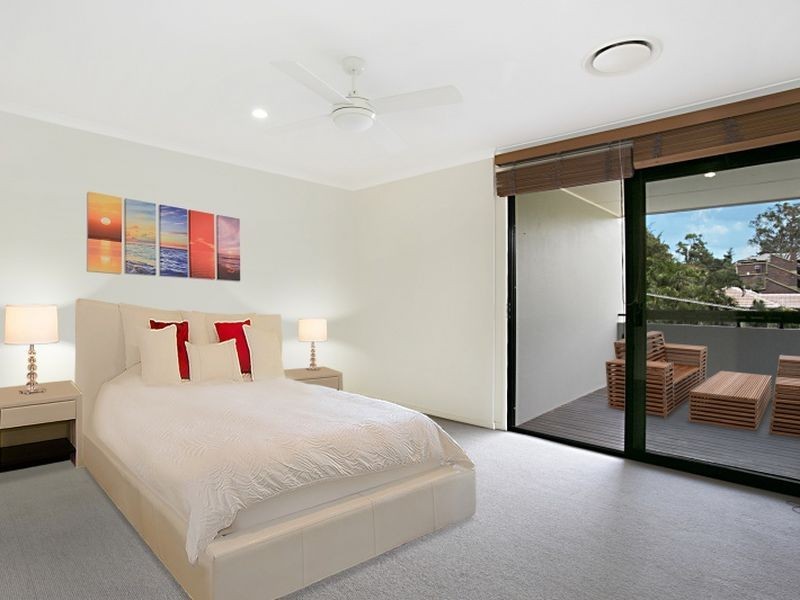 2/76 Armadale Street, St Lucia QLD 4067