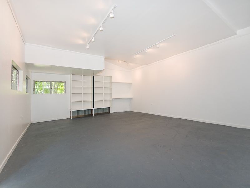 7 Praeger Street, Chapel Hill QLD 4069