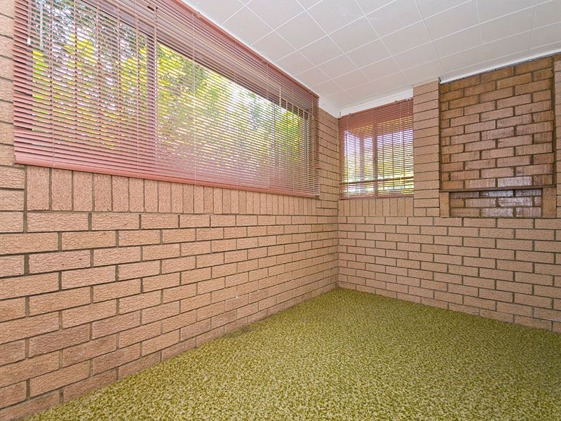 7 Praeger Street, Chapel Hill QLD 4069