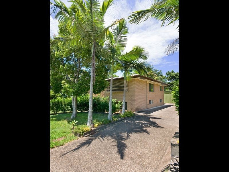 7 Praeger Street, Chapel Hill QLD 4069