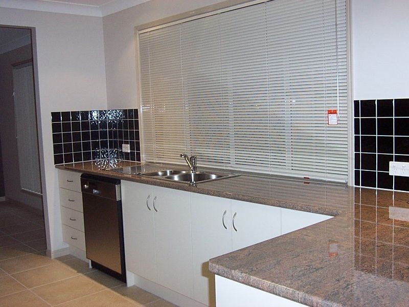 8 Kyecody Close, Bellbowrie QLD 4070