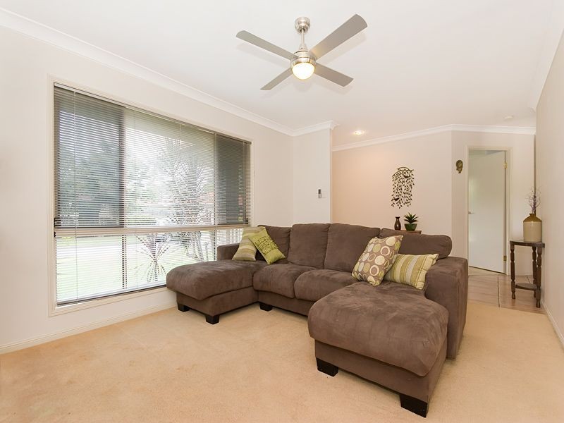 12 Haase Place, Bellbowrie QLD 4070