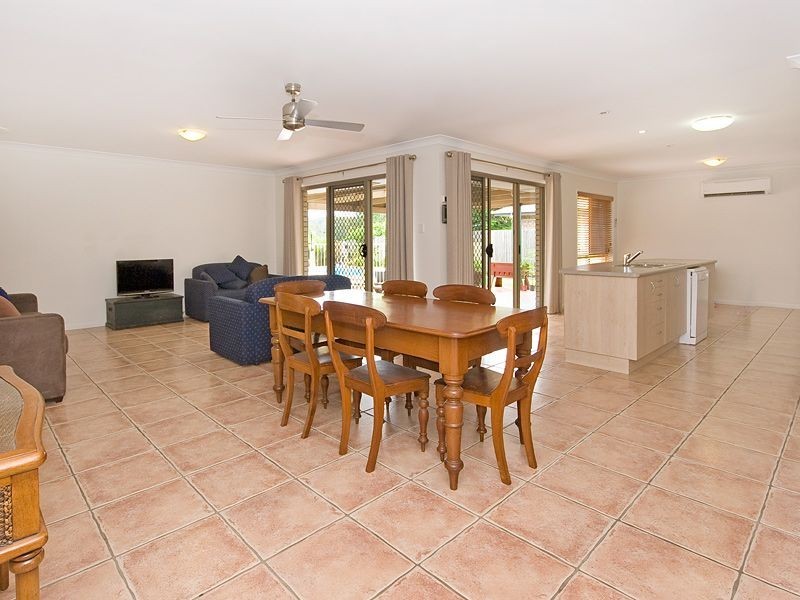 12 Haase Place, Bellbowrie QLD 4070