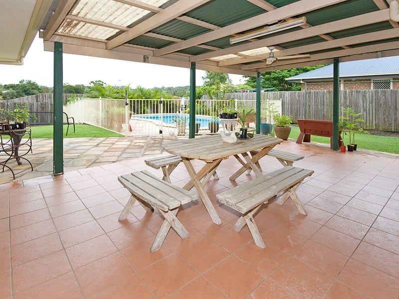 12 Haase Place, Bellbowrie QLD 4070