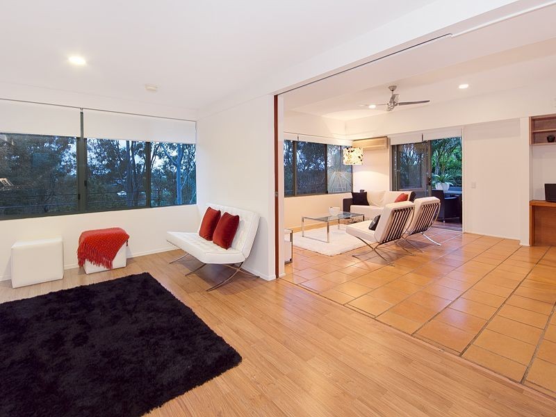 49 Grove Crescent, Toowong QLD 4066