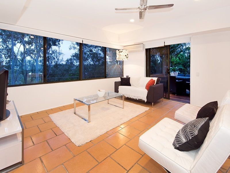 49 Grove Crescent, Toowong QLD 4066