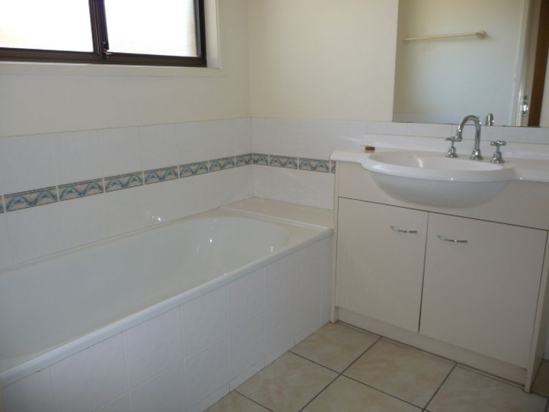 37 Chapel Hill Road, Chapel Hill QLD 4069