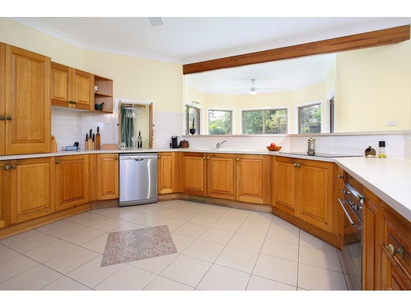 28 Pioneer Crescent, Bellbowrie QLD 4070