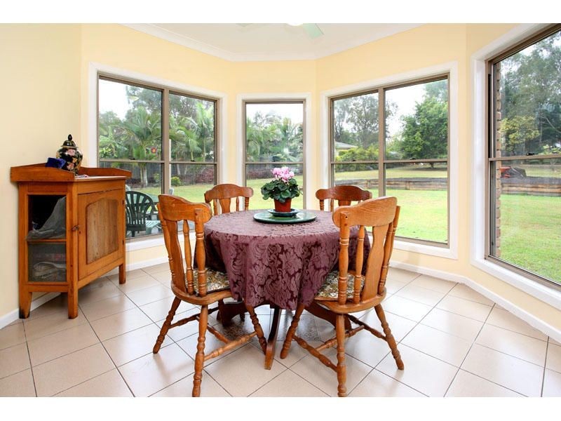 28 Pioneer Crescent, Bellbowrie QLD 4070