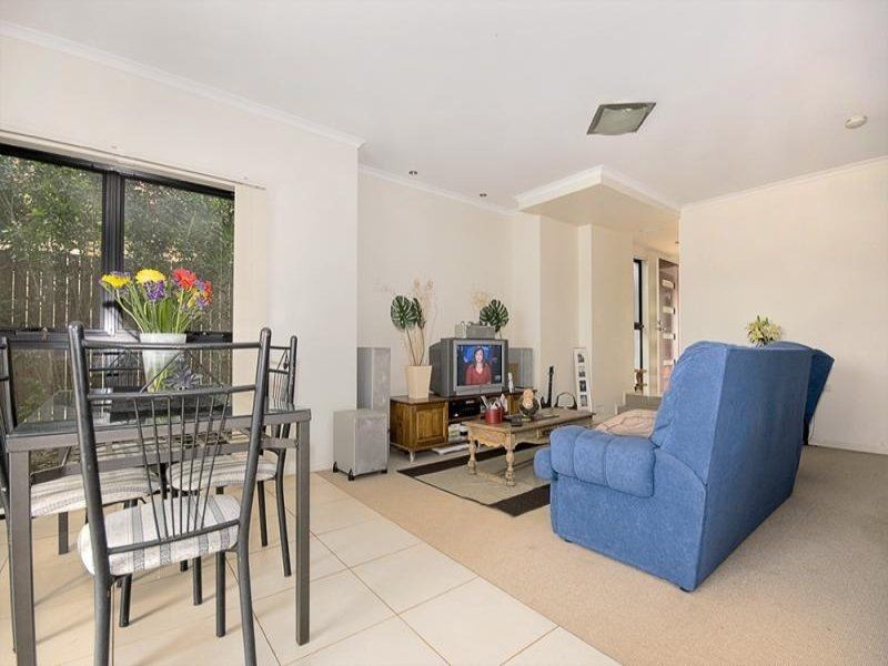 9/52 Golden Crest Place, Bellbowrie QLD 4070