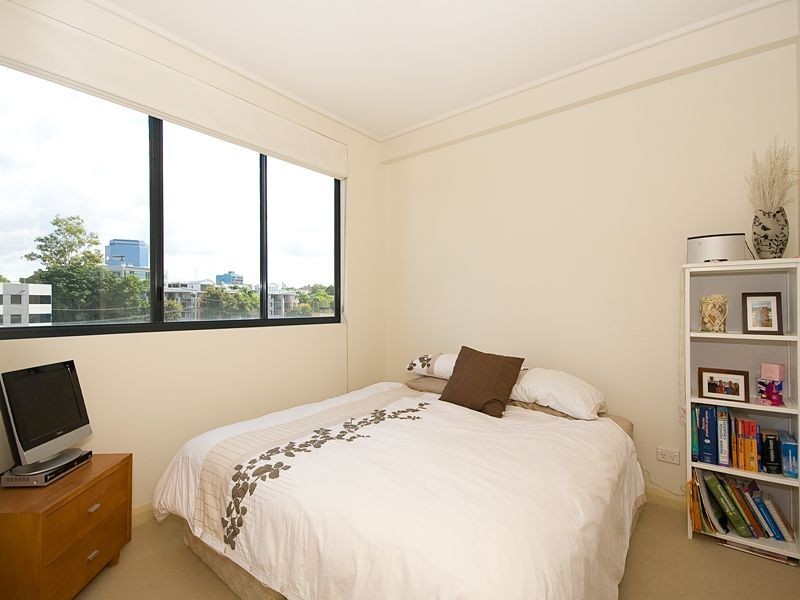 29/9 Sylvan Road, Toowong QLD 4066