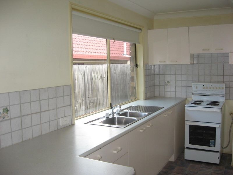 16 Beaufront Place, Forest Lake QLD 4078