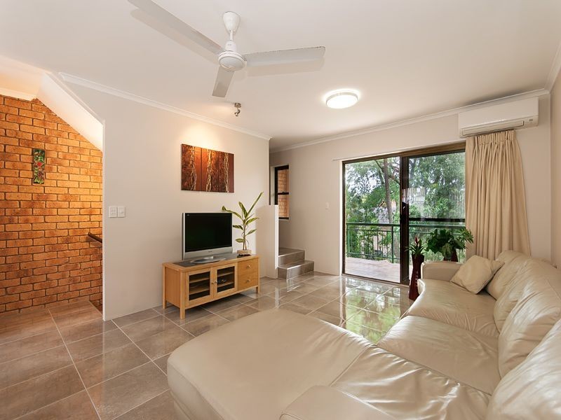 2/61 Durham Street, St Lucia QLD 4067