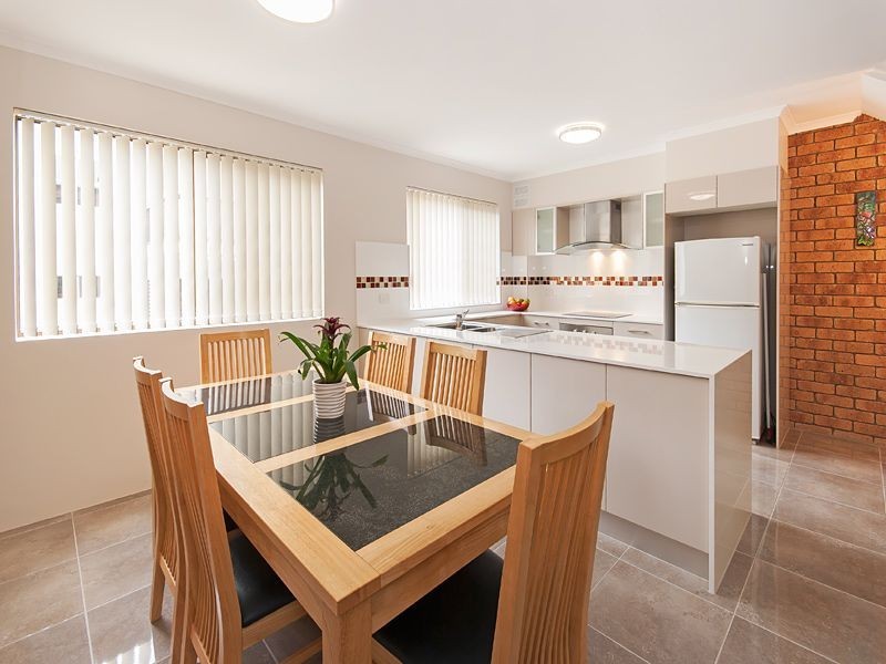 2/61 Durham Street, St Lucia QLD 4067